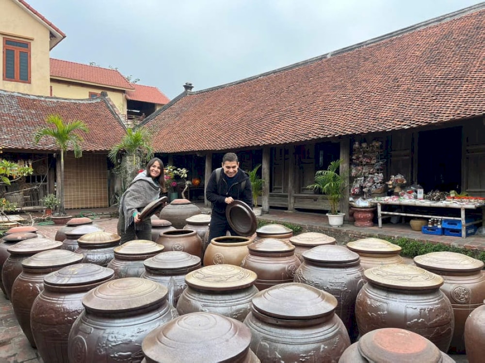 Learn about the traditional fermented soy sauce of Duong Lam